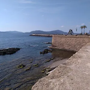 Pensión Piazza Ginnasio, Alguer